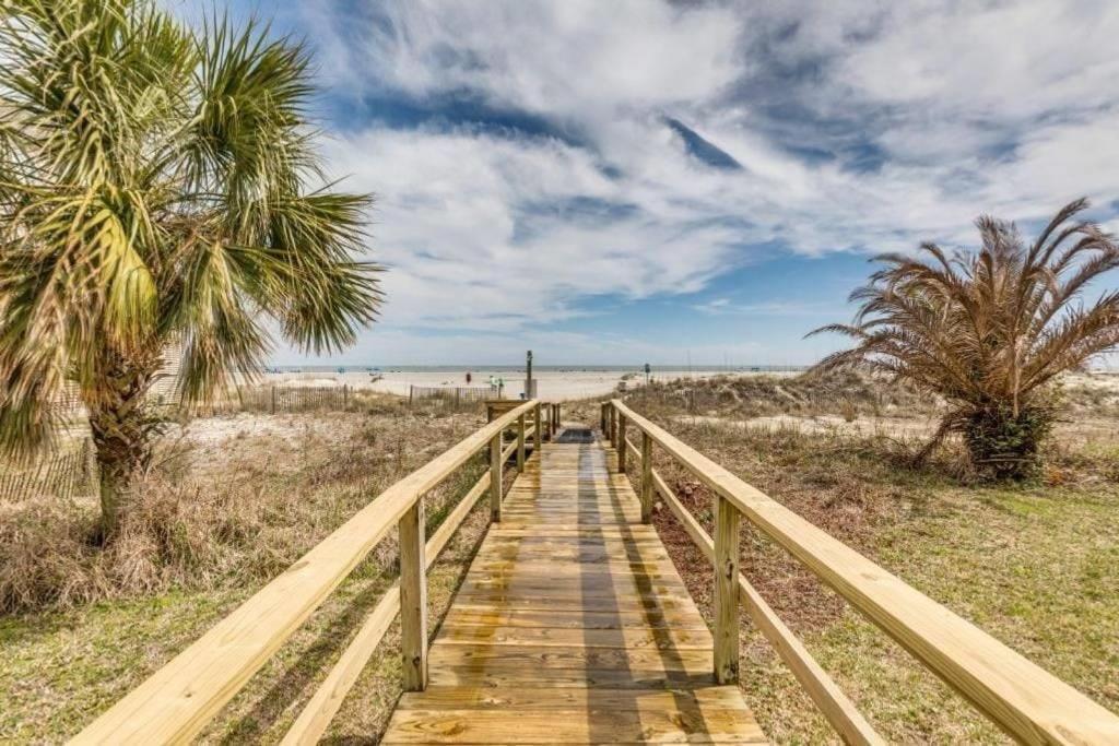 409 Summerhouse By Avantstay Beachfront Condo W Sea Views Community Pool Isle of Palms Exterior photo